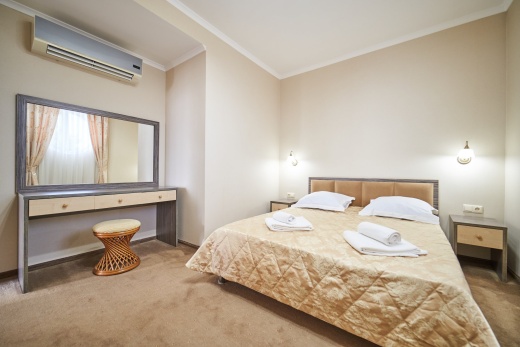 Двухместный двухкомнатный номер люкс (корпус 4)