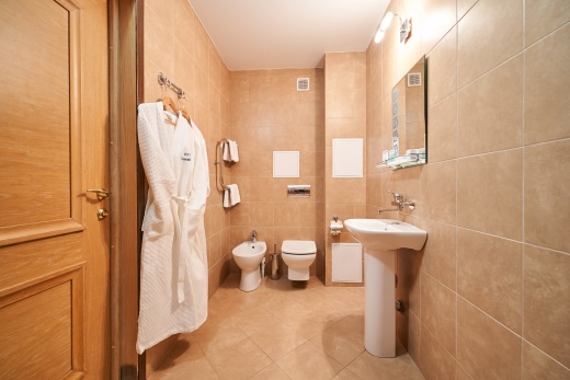 Двухместный двухкомнатный номер люкс (корпус 4)