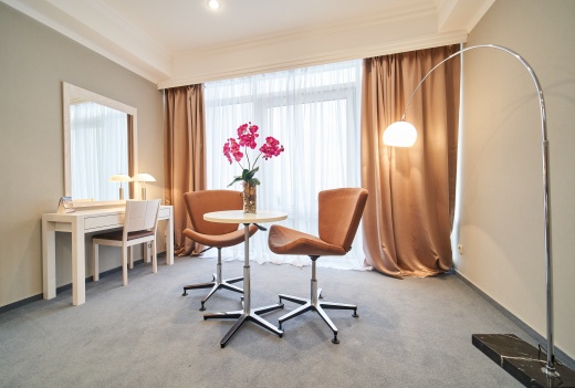 Двухместный двухкомнатный номер люкс (корпус 7)