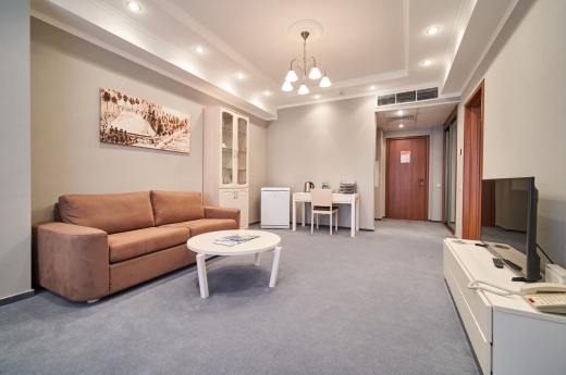 Двухместный двухкомнатный номер люкс (корпус 7)